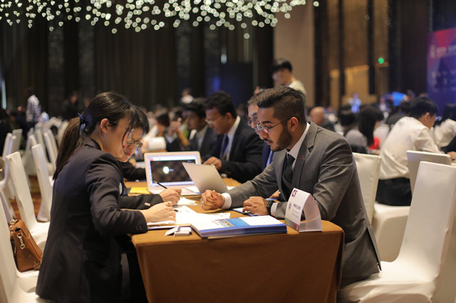 1590634622973978.jpg 一對(duì)一會(huì)談2.jpg